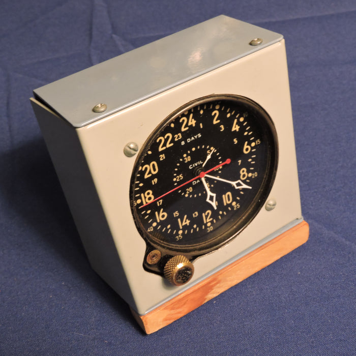 Aircraft Clock, 8-day Civil Date Indicator Aeronaval (CDIA) WWII
