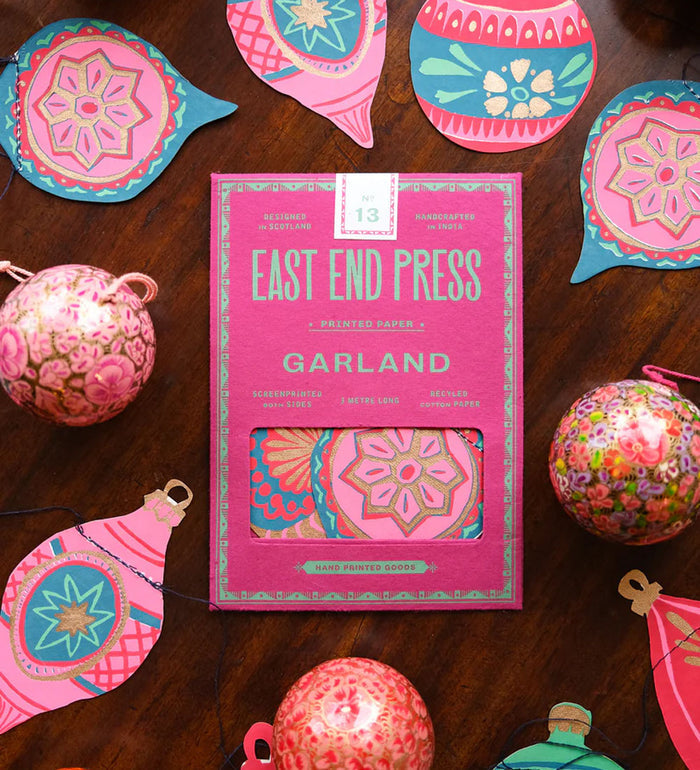 Baubles Garland