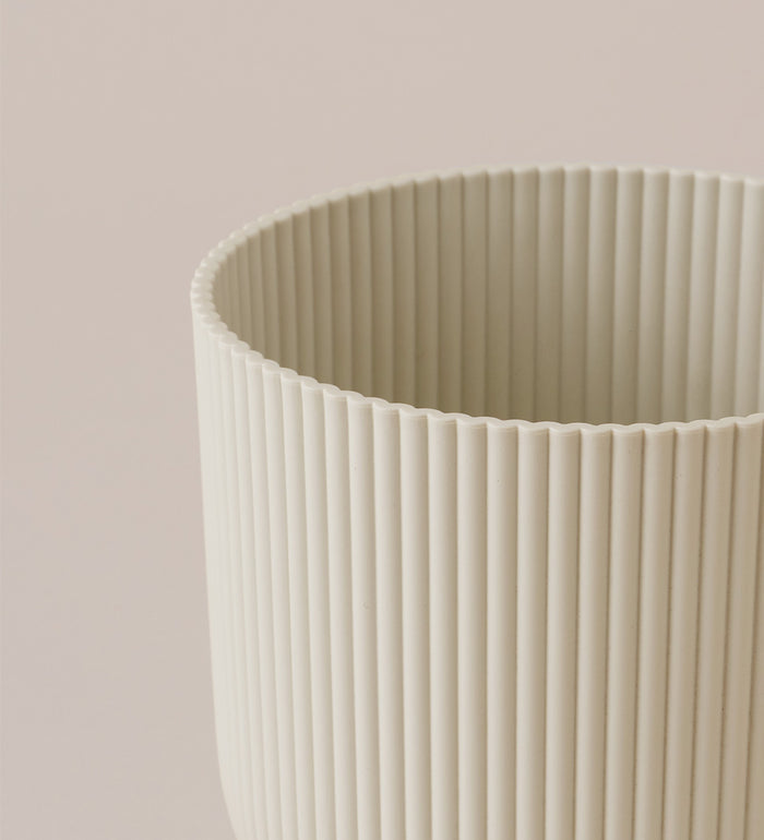 Ribbed texture detail, linen white