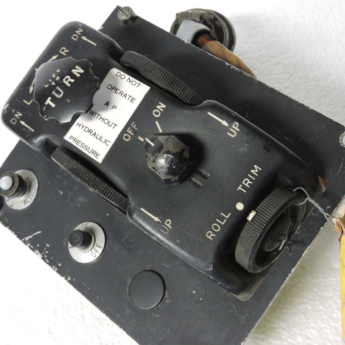 Flight Controller for A-10 / F-5 Autopilot MIL-C-5206A