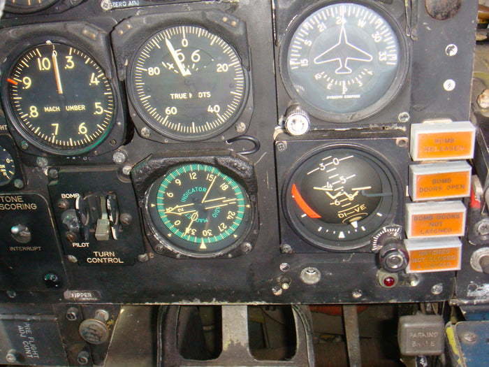 Gyrosyn Induction Compass / Directional Indicator Sperry ID-567/ASN B-52