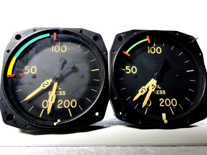 Oil Pressure Gauge Set, Dual Engine, for 4 Engine Aircraft, US Gauge Type B-9C
