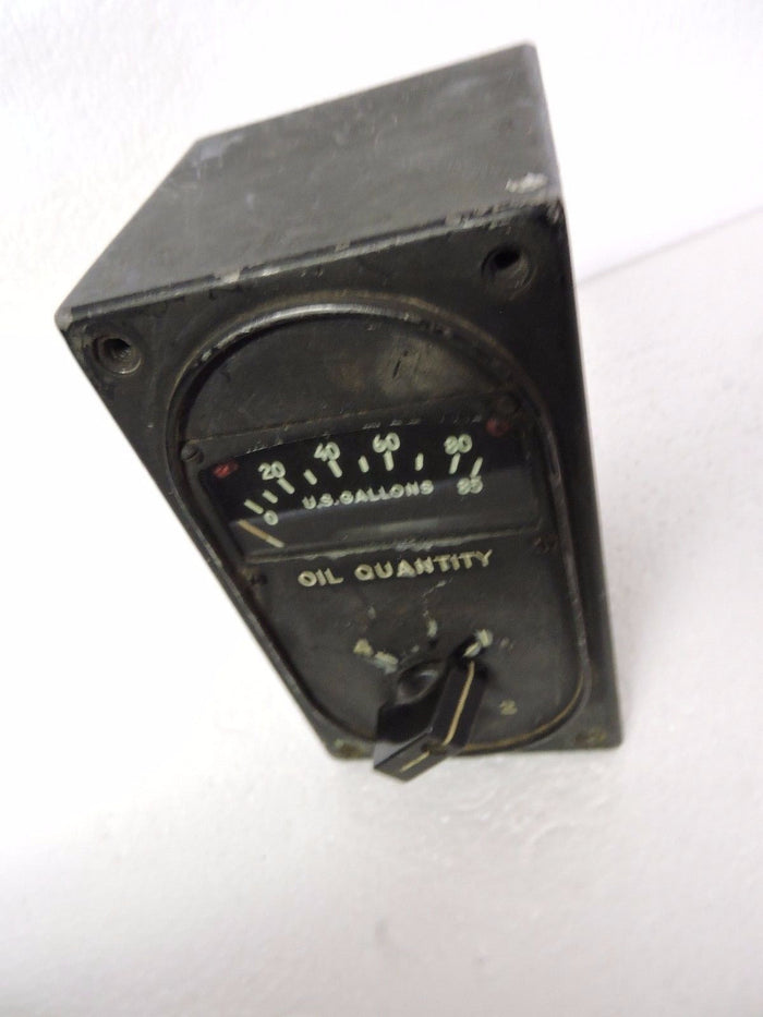 Oil Quantity Indicator, 4 Tank Selector, Liquidometer, EA-48-16 B-29