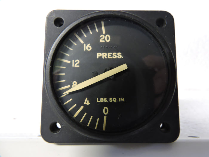 Pressure Gauge, 20PSI, PN 6400-C4B1-A5, Bureau of Aeronautics, US Navy