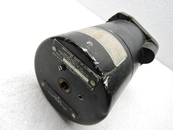 Rate of Climb / Vertical Air Speed Indicator F-86F Sabrejet AN-5825-7
