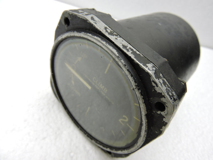 Rate of Climb / Vertical Airspeed Indicator Pioneer 1625-1Q-C1