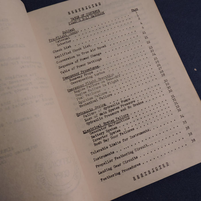 Standardization Handbook for B-17 Pilots, US Second Air Force 1944